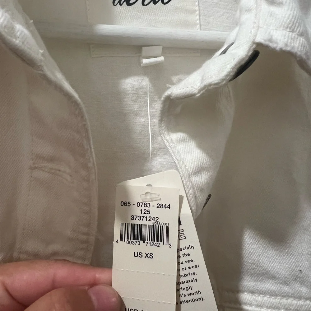 aerie Off-White Cropped Denim Jacket with Black Buttons - Picture 2 of 3